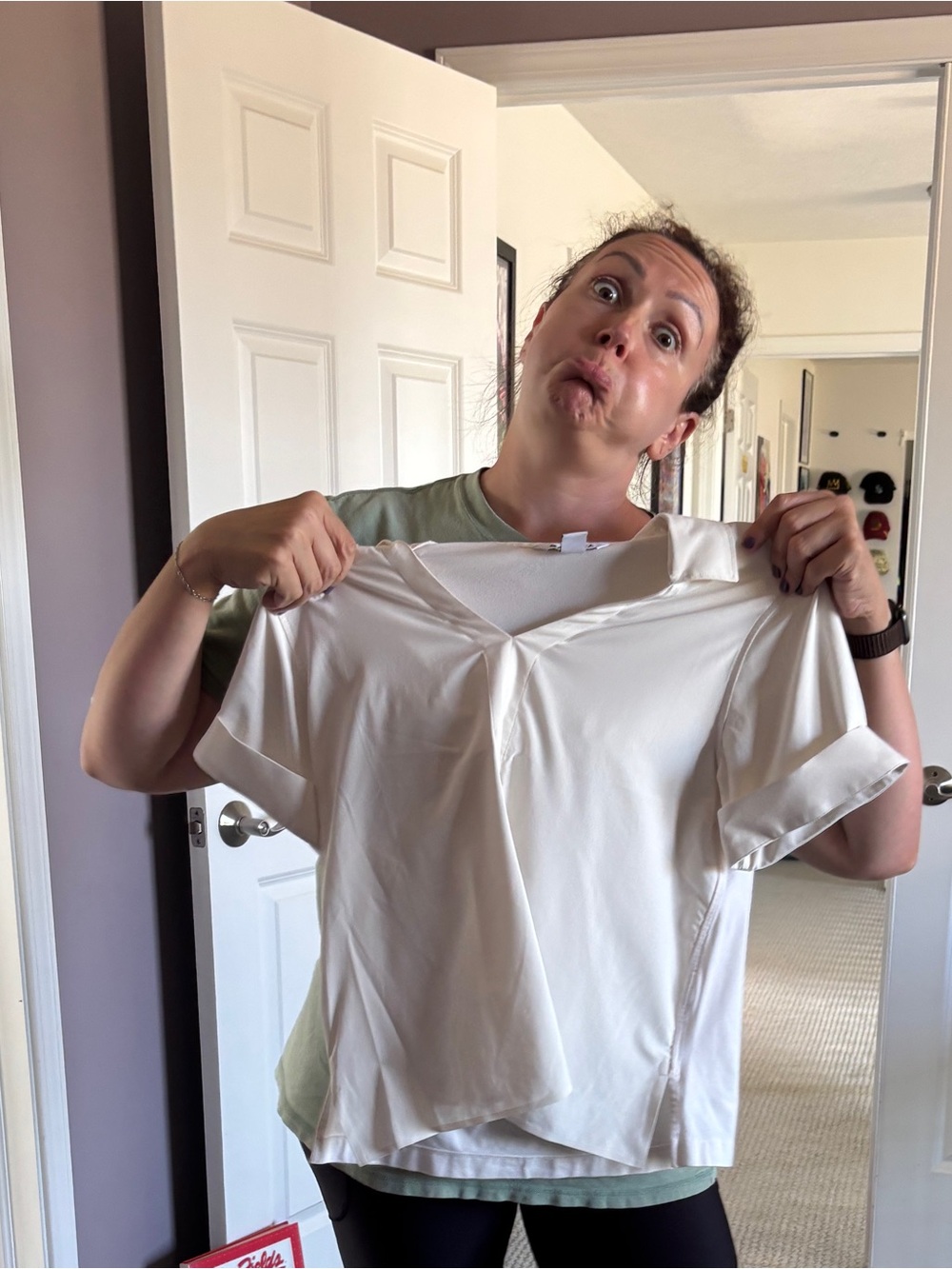 Athleta Cream V-Neck Short Sleeve Top